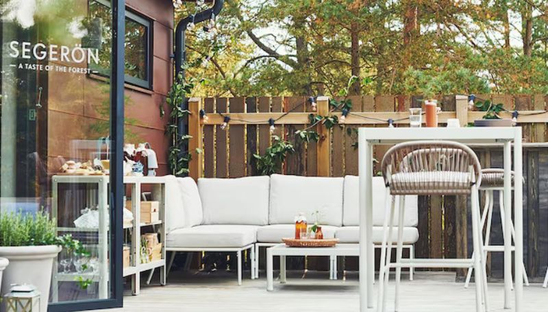 white-outdoor-couch-backyard