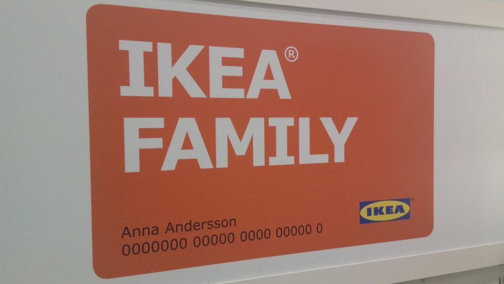 Come sopravvivere ad un viaggio da IKEA senza soffiare via il tuo budget.