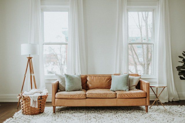 brown leather sofa 