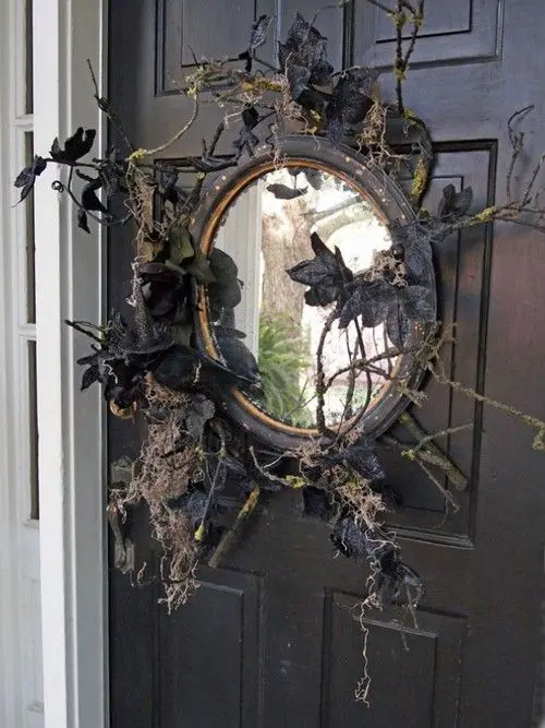 scary vintage mirror wreath halloween decor idea