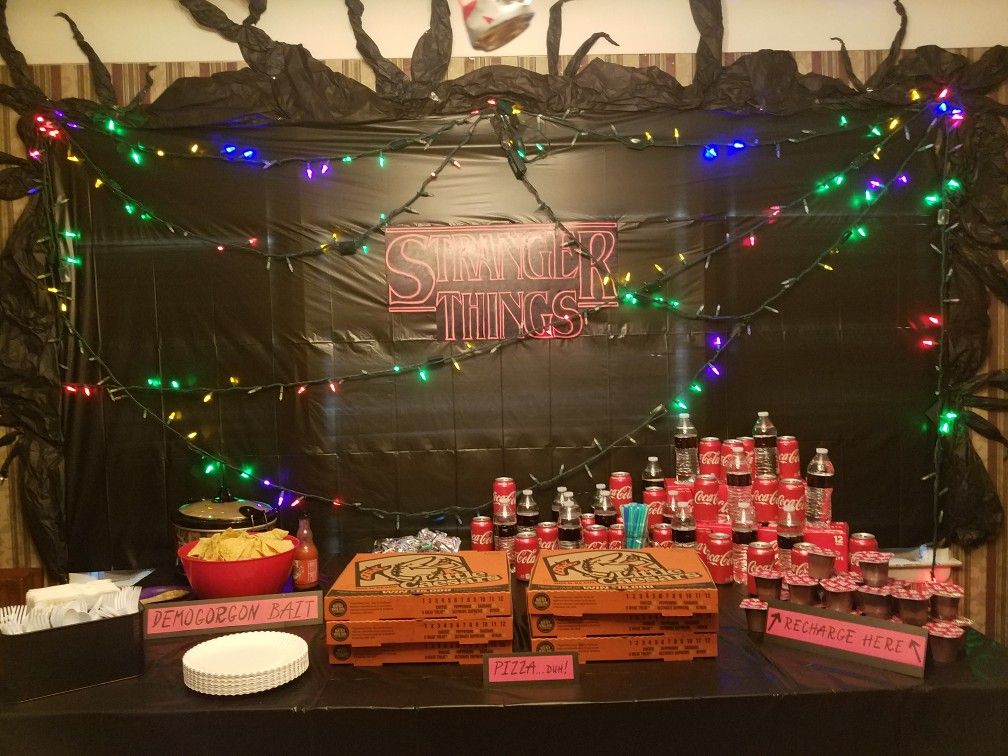 stranger things Halloween party decor living room