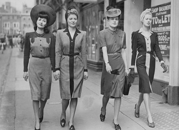 WW2 women outfit Halloween costume ideas