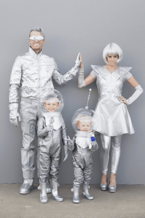 Alien family Halloween costume ideas