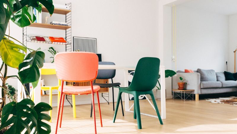 mid-century-modern-bold-colours-chairs